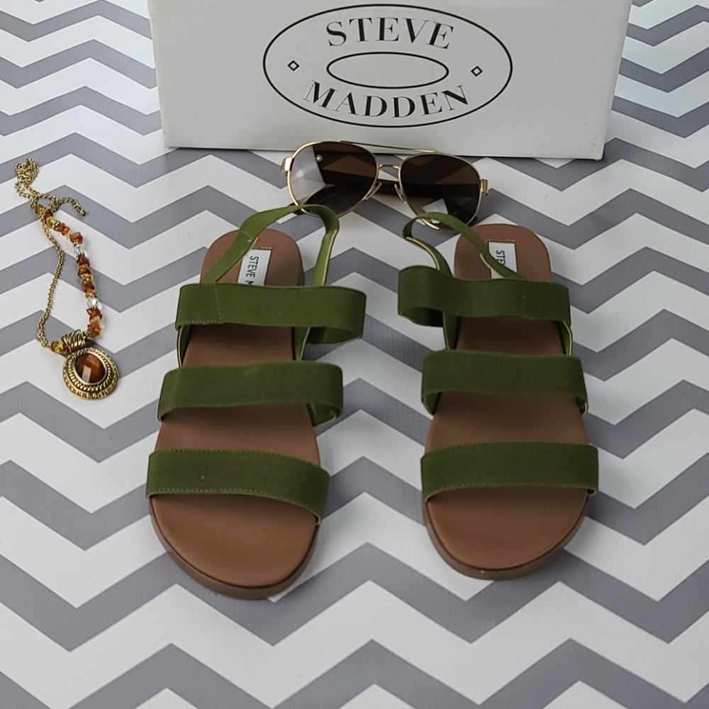 NEW with tags Steve Madden sandals